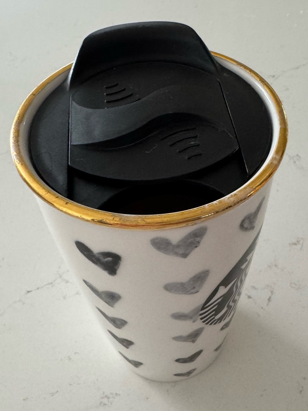 Starbucks RARE 2014 Starbucks Valentine Travel Tumbler Mug, 12 oz., Black Hearts - Picture 3 of 7